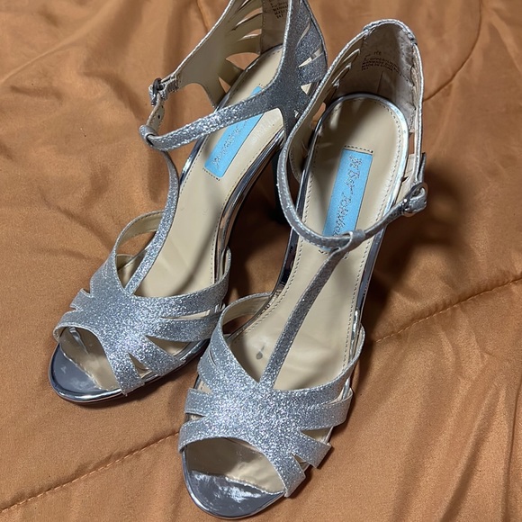 Betsey Johnson Silver Glitter Open Toe Shoes Size 8 - Picture 8 of 8